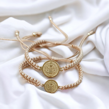 Cargar imagen en el visor de la galería, Pareja Pulsera San Benito Beige