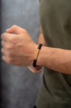 Cargar imagen en el visor de la galería, Pulsera Golden Black & Red